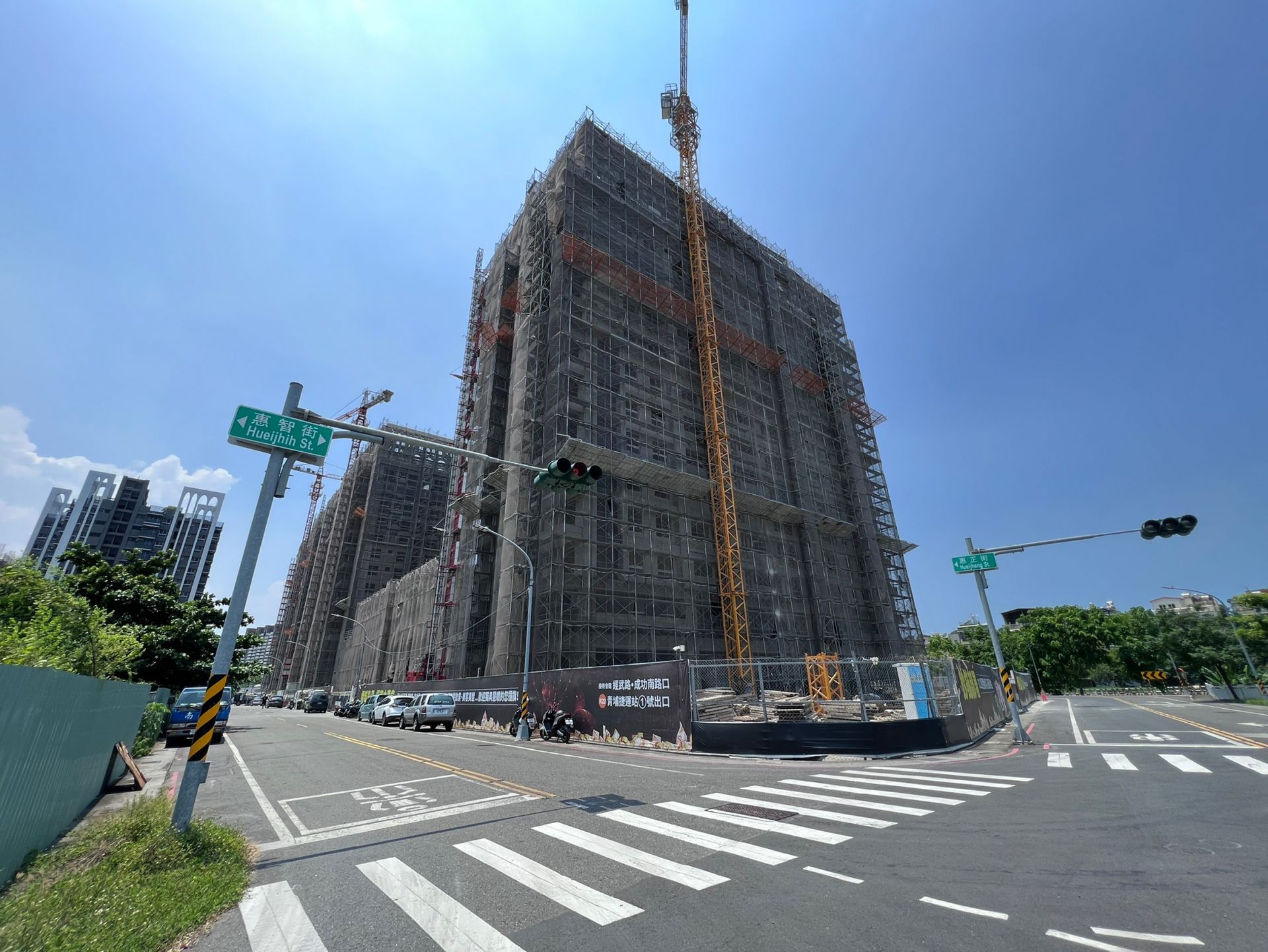 楠梓鄰土庫商圈銳揚天鵝堡兩房平車